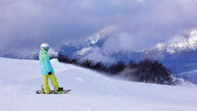 SNOWBOARD