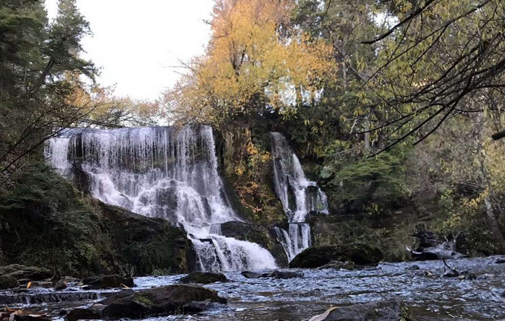 Cascada Escondida